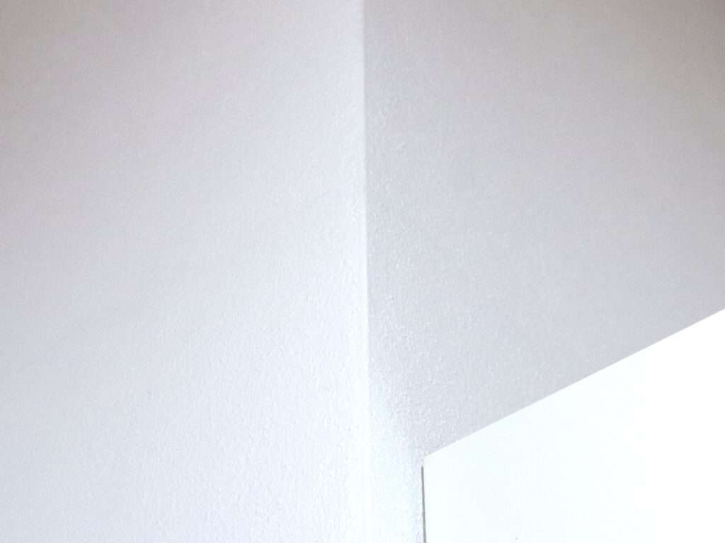 Aufnahme bei Kunstlicht - kein Feuchteschaden erkennbar